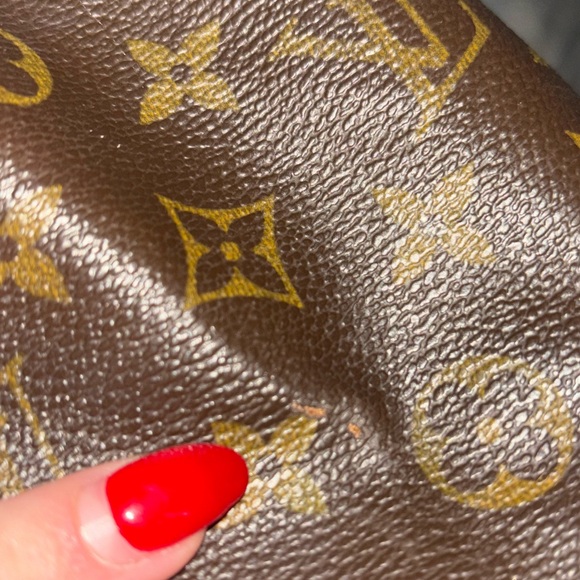 Authentic louis Vuitton monogram montsouris mm backpack with DEFECT in canvas - Picture 11 of 13